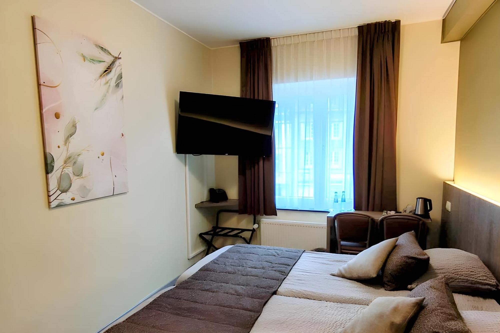 Double Room,1499993488:JPEG